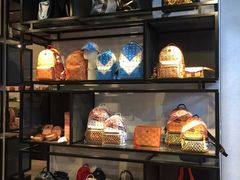 -MCM(比斯特上海购物村店)