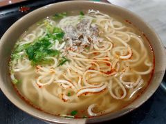 -亮亮面馆(经六路店)