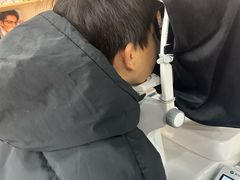 -豪门视光·星趣控·蔡司依视路眼镜代理商(中央大街店)