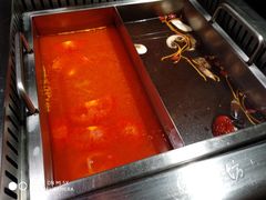 -老牌坊云南鱼豆花火锅(嵩山店)