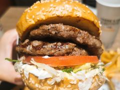 -The Habit Burger Grill 哈比特汉堡(爱琴海店)