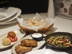 西葫芦煎饼配酸奶-Pasha帕夏土耳其餐厅(南昌路店)