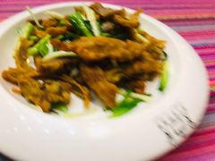 -香巴拉云南餐厅(华莱坞店)