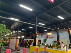 -嘿哟动霸CHUA·新潮玩运动娱乐中心·蹦床滑冰团建乐园