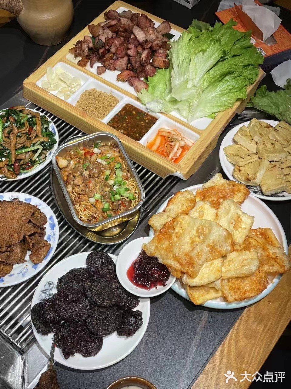 简直是贤惠茄子的巅峰之作。海东茄子烧烤店别只有茄子