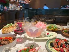 -Mogul Eatery·大亨餐酒馆