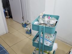 -世龙世家灰指甲·甲沟炎·跖疣护理·修脚(东江湾路店)