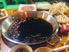 -毛毛老火锅(八年观音桥店)
