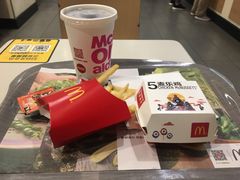 -麦当劳(轻轨曹杨路店)