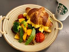 -玲婧胡同·生日蛋糕·餐厅(嘉里城店)