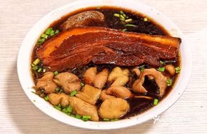 Large Intestine and Pork Noodles