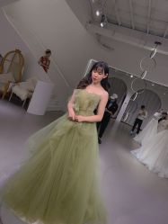 -艾米丽婚纱礼服