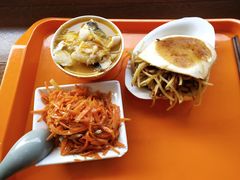 肉夹馍-梅园食堂