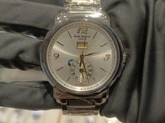 -亨吉利世界名表中心(砂之船奥莱店)