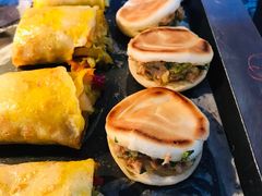 肉夹馍-汇泉王朝大饭店-旋转餐厅(南海路店)