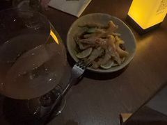 -FOUR PLAY BAR