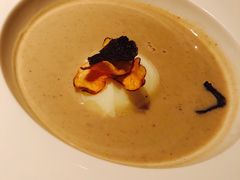波士顿龙虾浓汤-非常时髦餐厅VUE Restaurant(外滩茂悦大酒店)