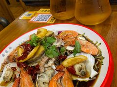 捞汁本地小海鲜-老东镇啤酒屋海鲜加工·蒸汽海鲜·海鲜烧烤(台东店)