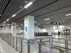 -龙溪路(地铁站)