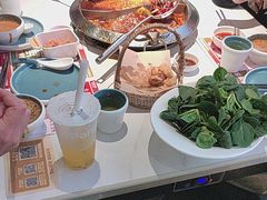-左庭右院鲜牛肉火锅(金山万达店)