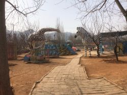 -窦王岭景区游乐场