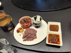 -艳阳天民俗村(公园路店)