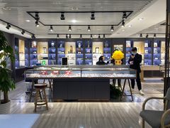 -宏宇眼镜蔡司依视路折扣店(兆佳眼镜城店)