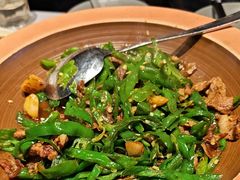 土辣椒炒土猪肉-湘中缘·湖南菜(娄底驻京办店)