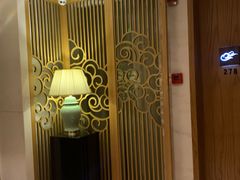 -新盈光·云会所(百丈东路店)