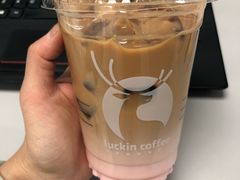 珞珈樱花拿铁-瑞幸咖啡(国际珠宝交易中心店)