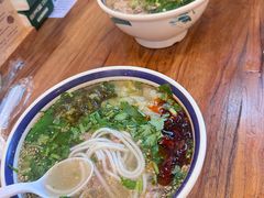 -云阿蛮云南生烫牛肉米线(奉贤路店)