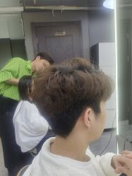 -藤野造型烫发染发