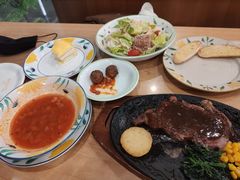 西冷牛排配黑胡椒酱-萨莉亚意式餐厅(石鼓路店)