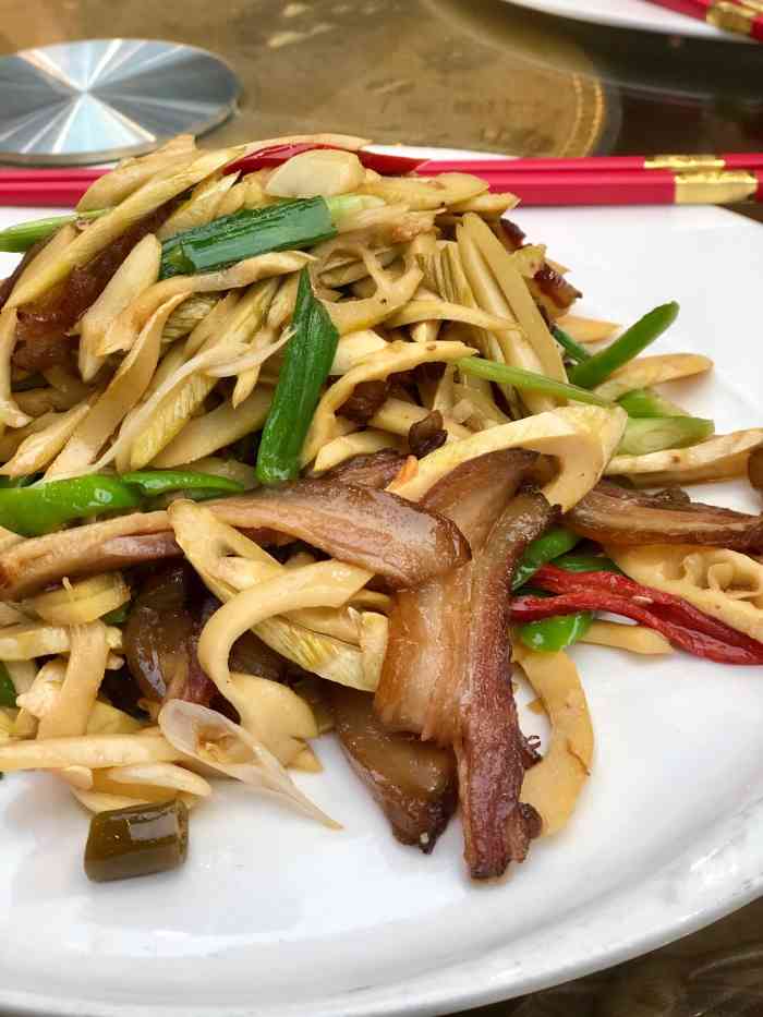 金洲美食(育才西路店)-"趁着最近防疫期间游客较少,驾车带家人从西.