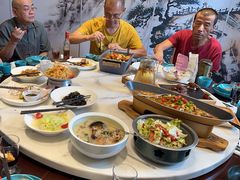 -荷塘秋月·本帮江浙菜(国权路店)