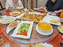 -东来菜馆•手抓海鲜家常菜•海鲜锅贴(鸽子窝店)