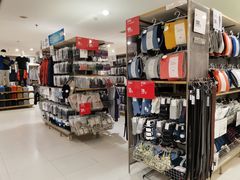 -优衣库(重庆星光时代广场店)