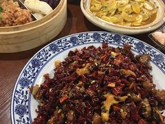 -黄桷树曹家私房菜(江与城店)