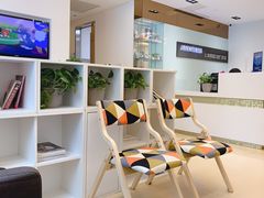 -瑞尔齿科(南京东路名人诊所)