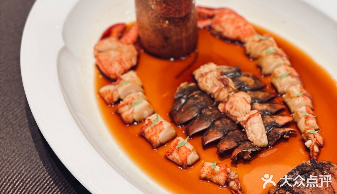 福州酒店中餐厅的天花板？