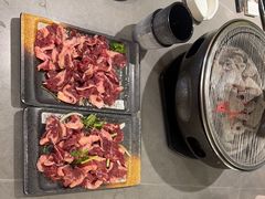 -啊美丽炭火烤肉(滑翔一店)