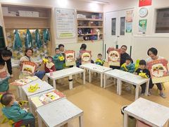 -亲亲袋鼠托育早教·思维专注力·棕熊英语(鼓楼恒力城店)