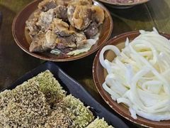 -黄潇洒老火锅(九眼桥宏济巷店)