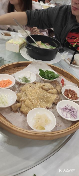 越秀渔村·35年老字号(盘福路店)风山水起捞鸡图片
