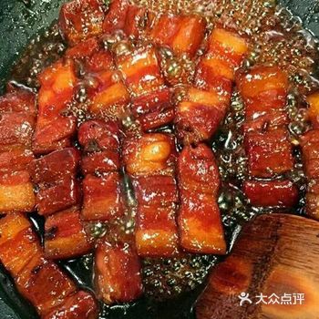 人们都喜欢吃猪肉，就算猪肉涨价，也阻挡不了人们想吃猪