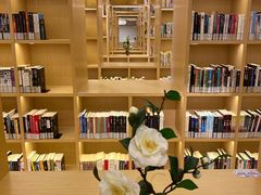 -漕河泾街道图书馆(漕河泾社区文化活动中心店)