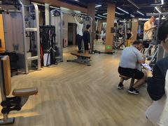 -威克健身游泳(万菱汇店)
