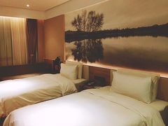 -杭州西湖湖滨银泰亚朵酒店