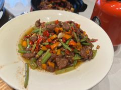 小炒黄牛肉-阿瓦山寨·湘菜现炒·剁椒鱼头王(咸阳总店)
