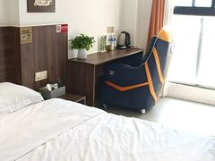 -元一商务电竞酒店(世纪城新会展中心地铁站店)